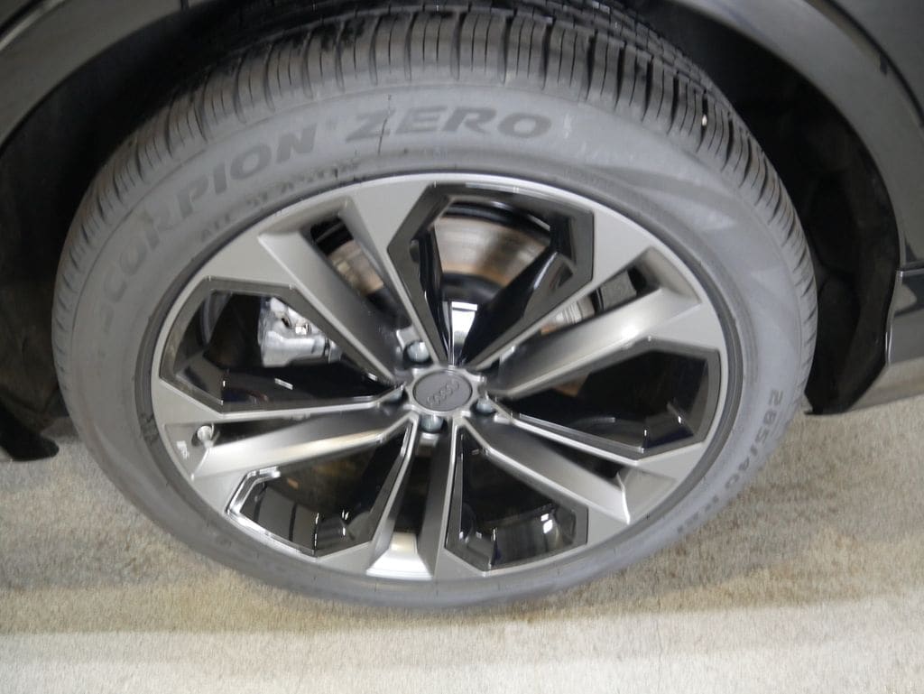 2026 Audi Q7 Premium Plus - Photo 11