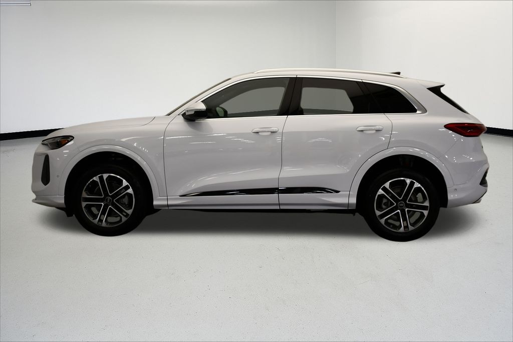 New 2025 Audi Q5 2.0T Premium SUV