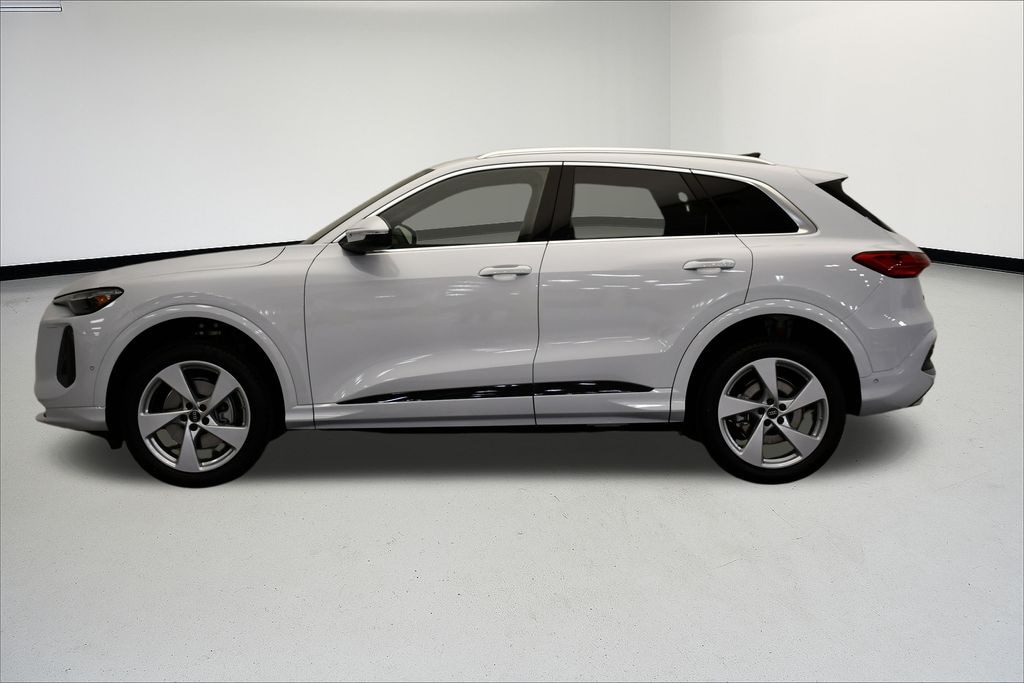 New 2025 Audi Q5 2.0T Premium SUV
