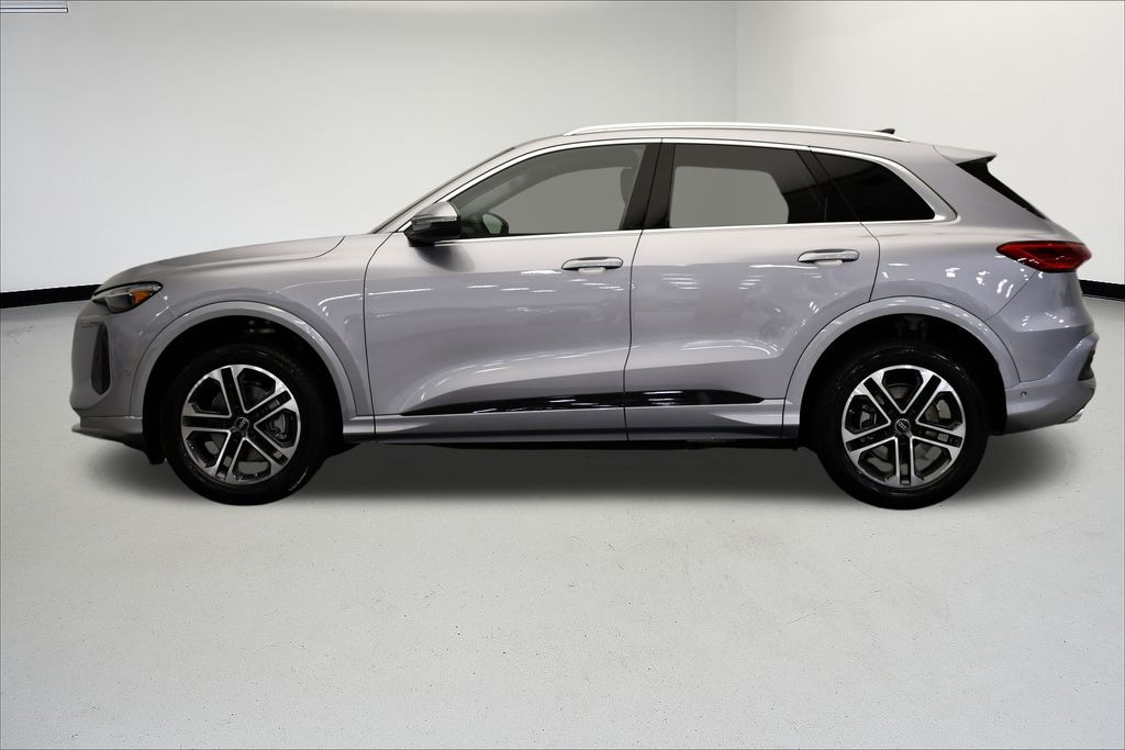 New 2025 Audi Q5 2.0T Premium SUV