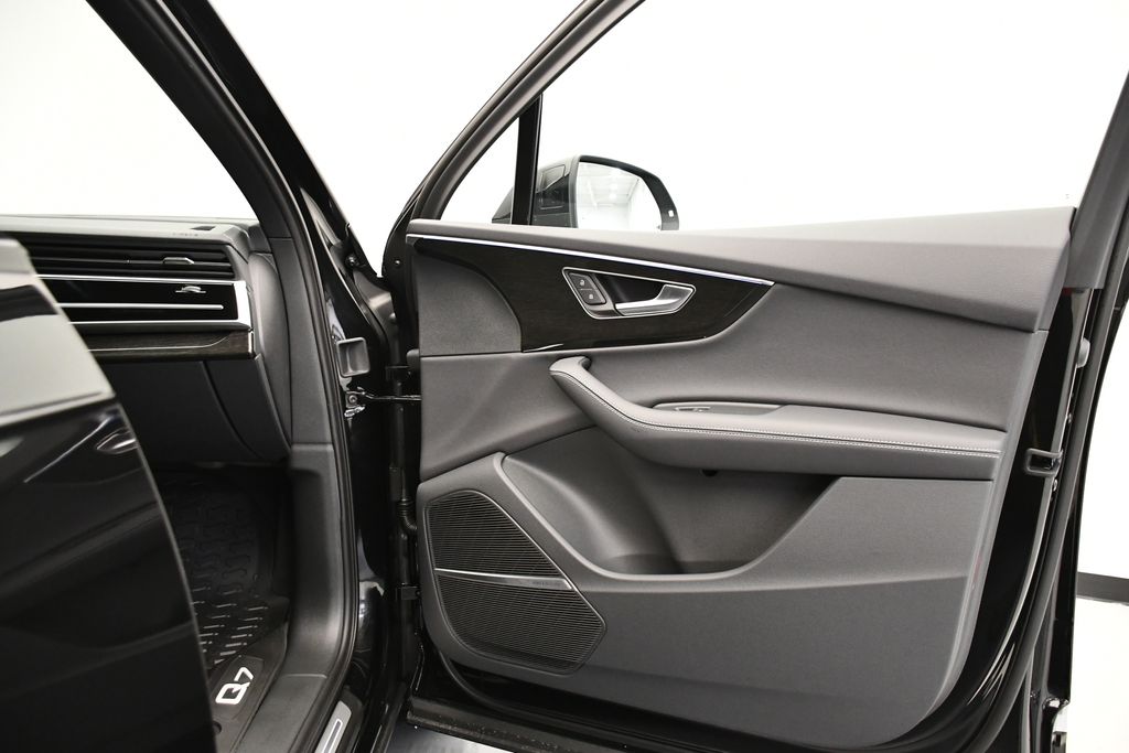 2025 Audi Q7 Premium Plus - Photo 45