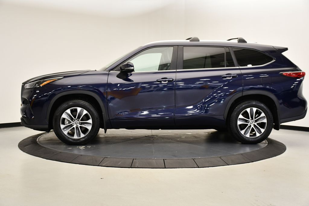 Used 2023 Toyota Highlander XLE with VIN 5TDKDRBH6PS016621 for sale in Fairfield, CT