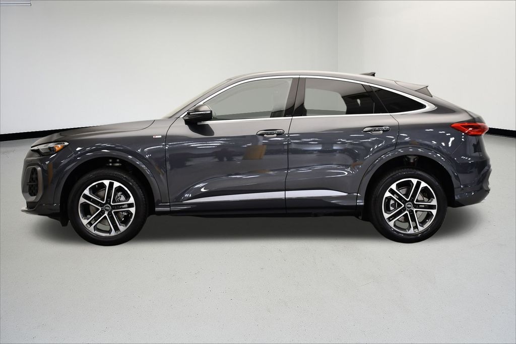 New 2025 Audi Q5 2.0T Premium SUV