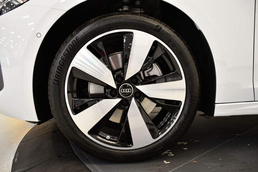 2025 Audi New A5 Premium Plus - Photo 13
