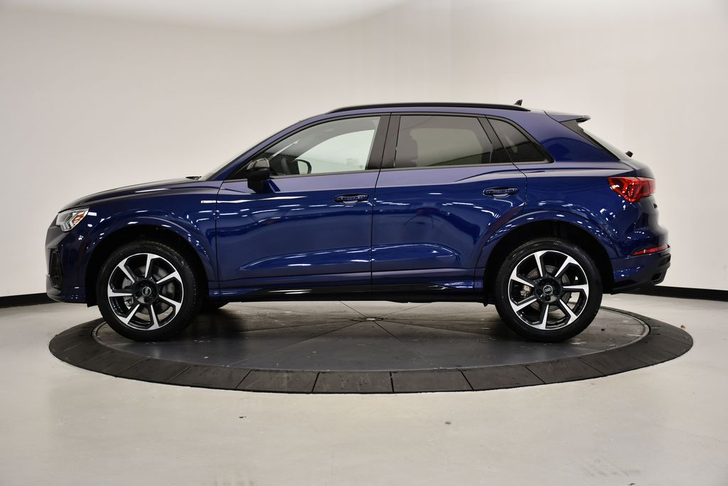 2025 Audi Q3 45 TFSI S line Premium Plus photo 2
