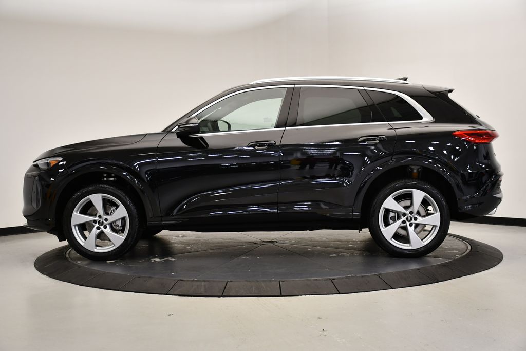 2025 Audi Q5 Premium Plus photo 2