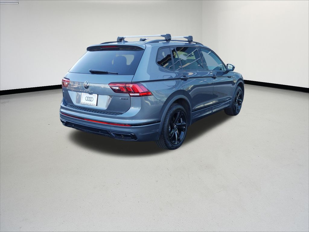 2023 Volkswagen Tiguan 2.0T SE R-Line Black photo 4