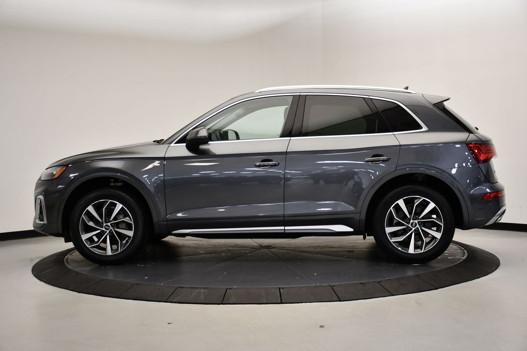 2023 Audi Q5 45 S line Premium Plus photo 2