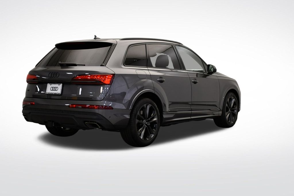 2026 Audi Q7 55 Premium photo 4