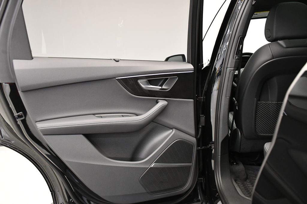 2025 Audi Q7 Premium Plus - Photo 40