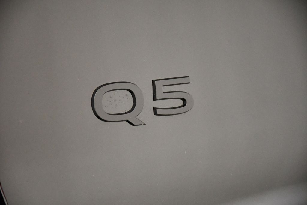 2025 Audi Q5 Premium - Photo 9