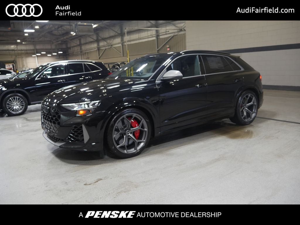 2025 Audi RS Q8 -'s photo