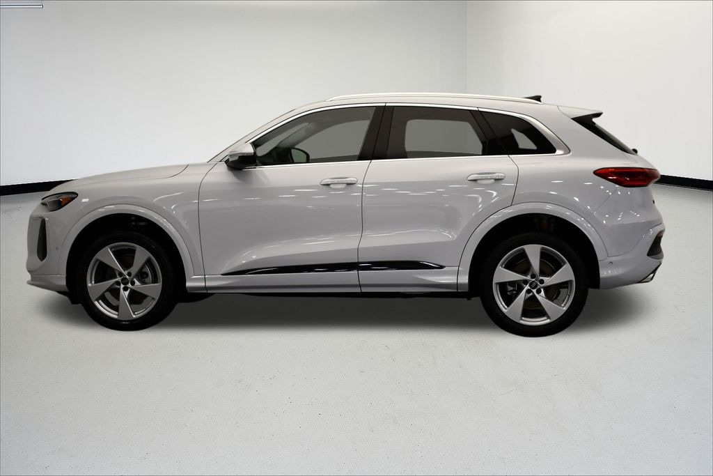 New 2025 Audi Q5 2.0T Premium SUV