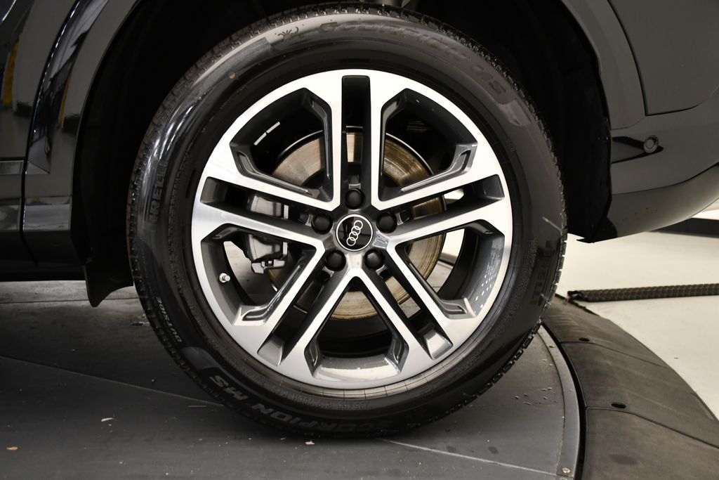 2025 Audi Q5 Premium - Photo 14