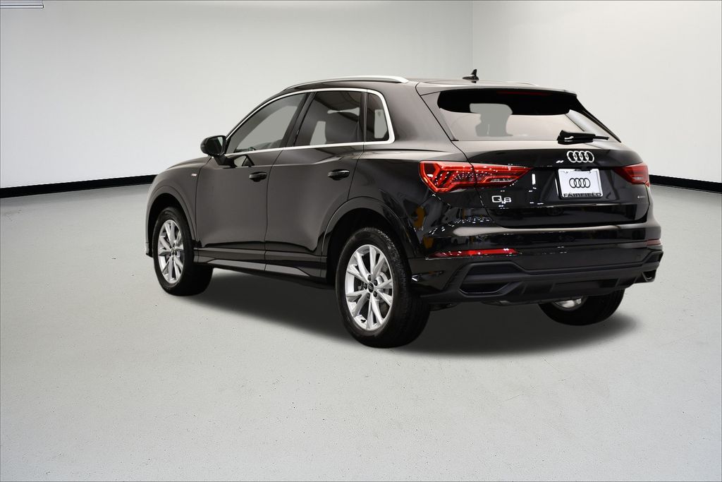 2025 Audi Q3 45 S line Premium photo 2