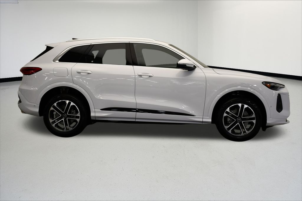 2025 Audi Q5 2.0T Premium photo 5