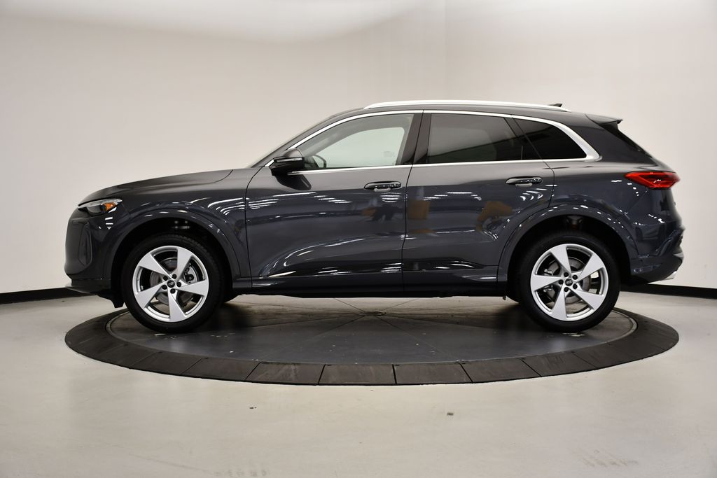 2025 Audi Q5 2.0T Premium Plus photo 2