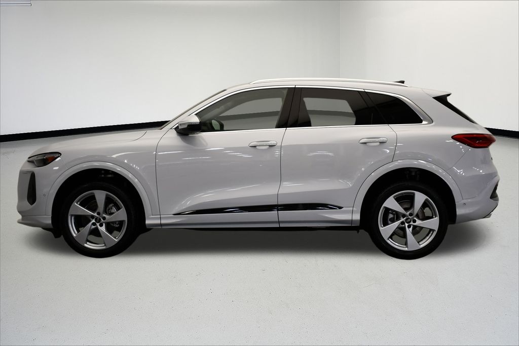 New 2025 Audi Q5 2.0T Premium SUV
