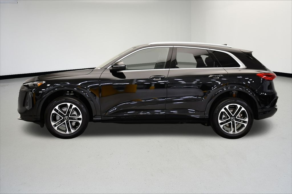 New 2025 Audi Q5 2.0T Premium SUV