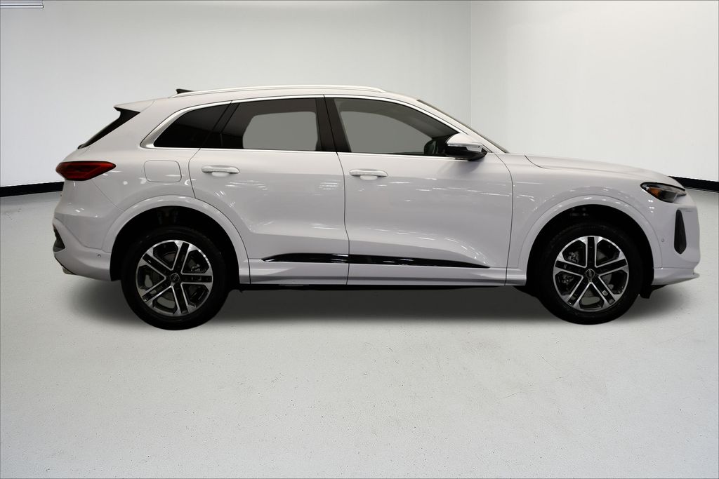 2025 Audi Q5 2.0T Premium photo 5