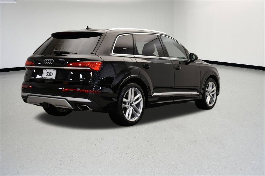2025 Audi Q7 55 Premium photo 4