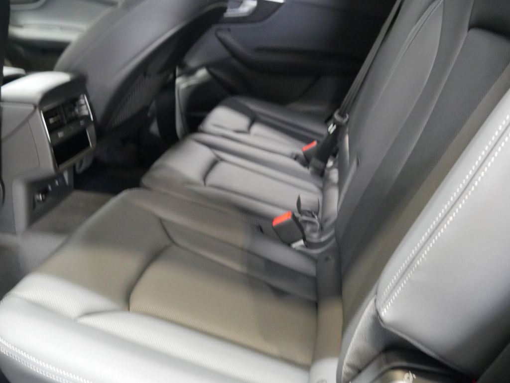 2026 Audi Q7 Premium Plus - Photo 17