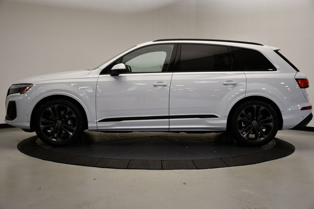 2026 Audi Q7 Premium Plus photo 2