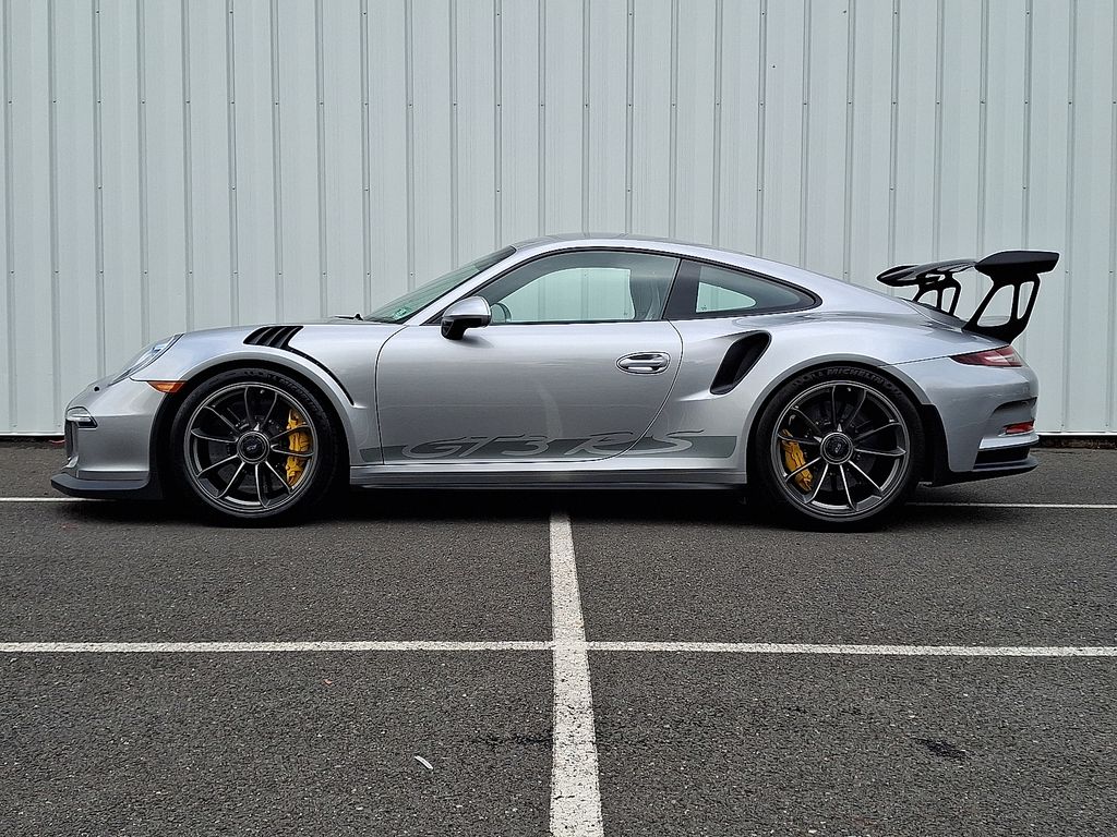 2016 Porsche 911 GT3 RS Coupe photo 2