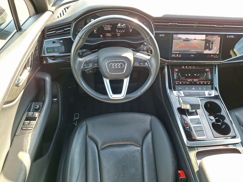 2021 Audi Q7 55 Premium Plus photo 2