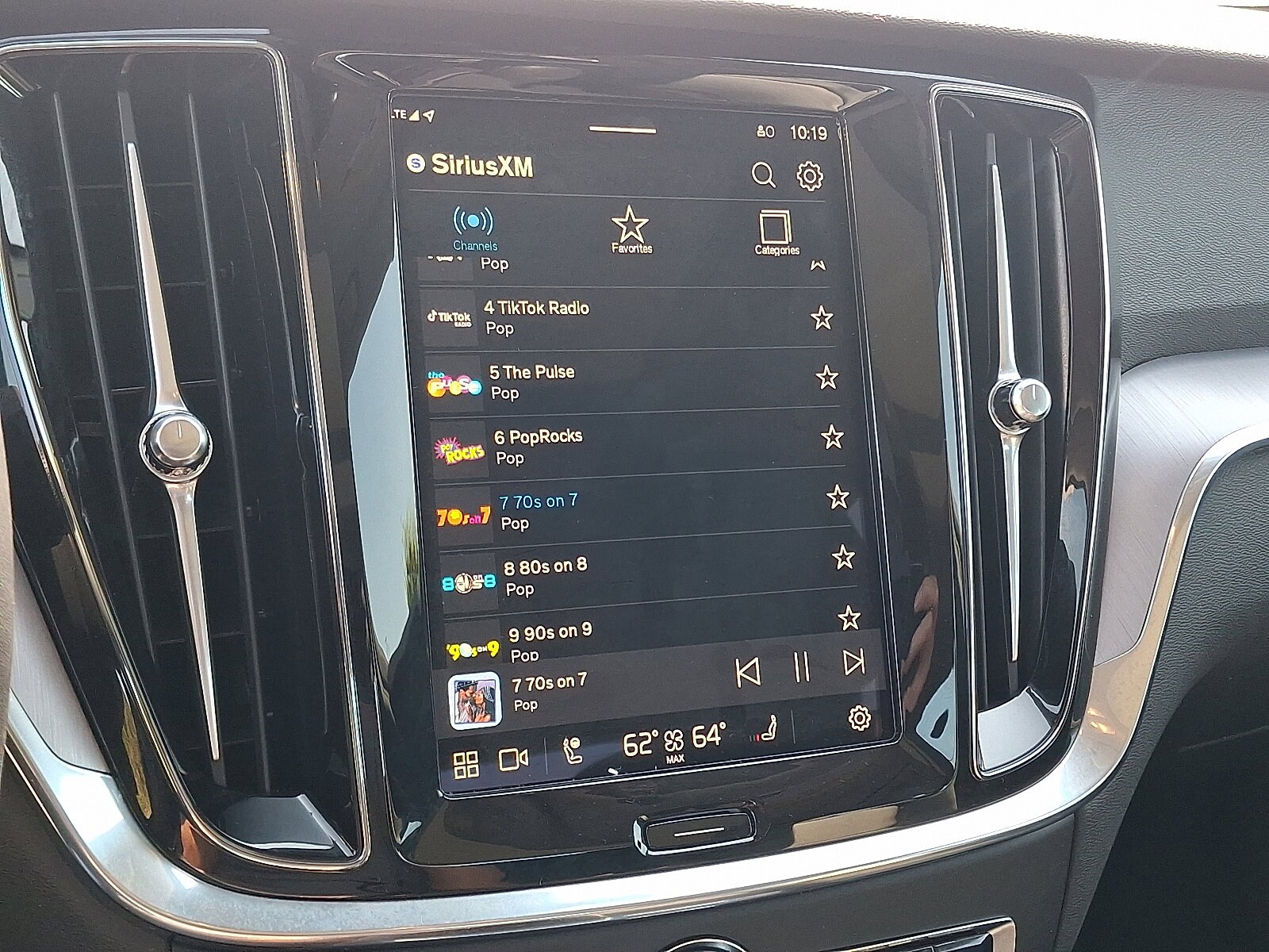 2025 Volvo S60 B5 Core photo 3