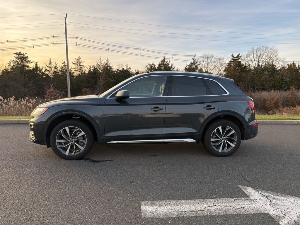 2021 Audi Q5 45 Premium Plus photo 3