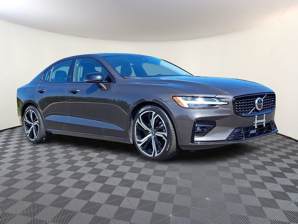 Used 2025 Volvo S60 B5 Core Sedan