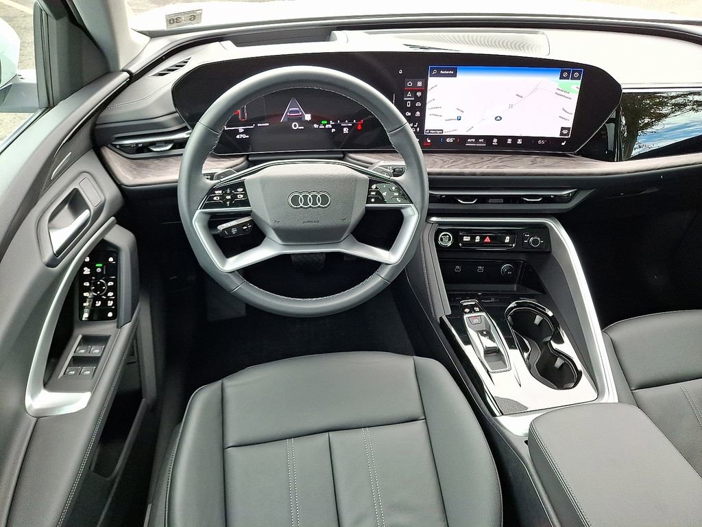 2025 Audi Q5 2.0T Premium Plus photo 2