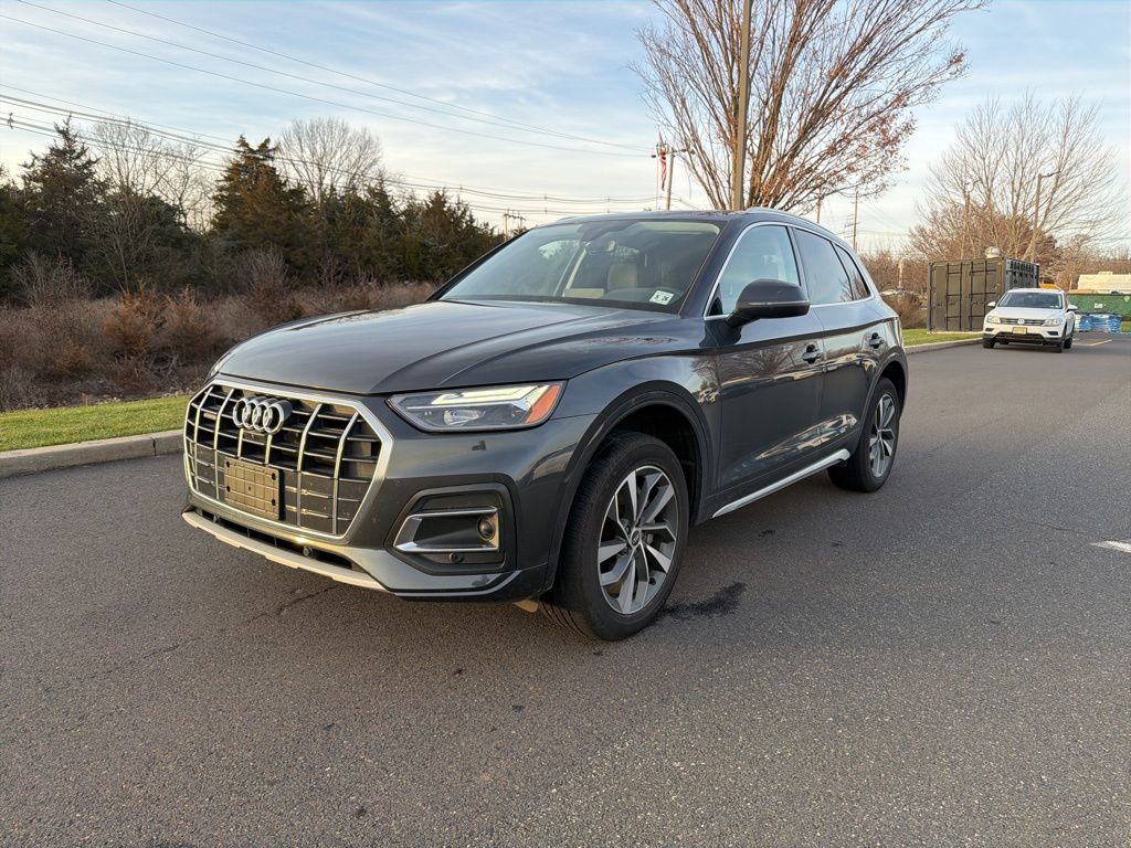 2021 Audi Q5 45 Premium Plus photo 2