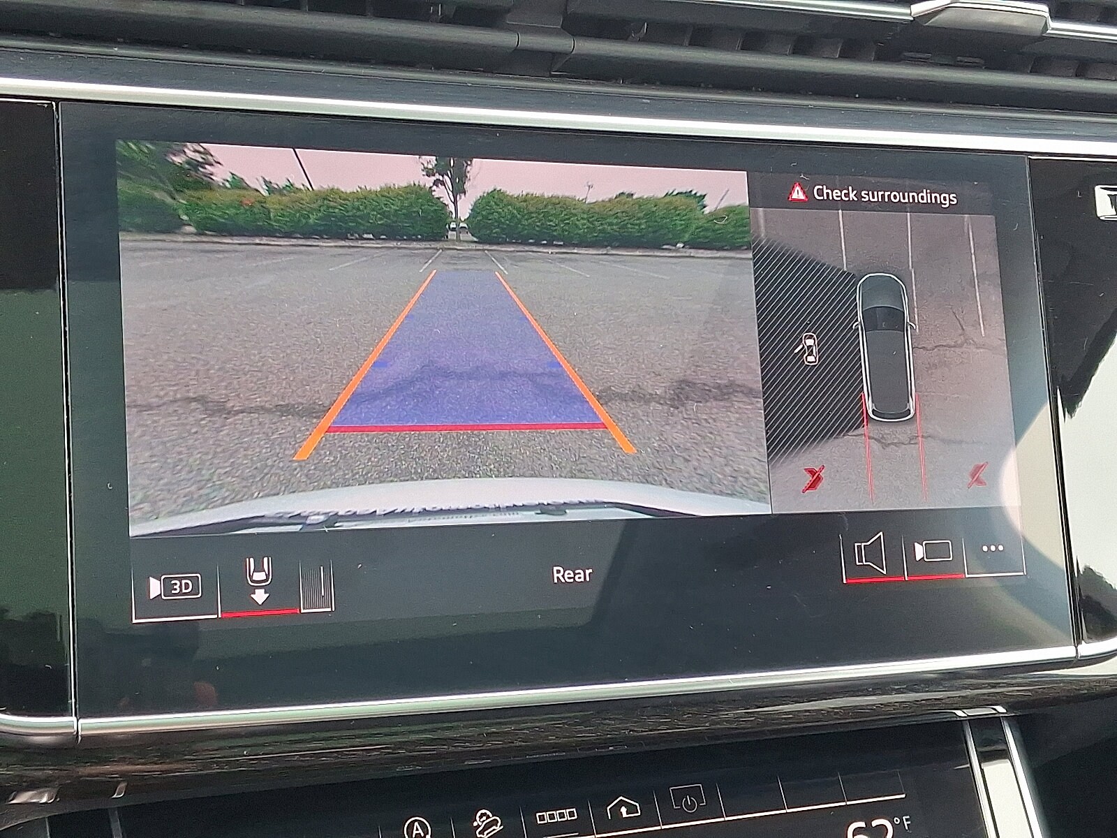 2024 Audi Q7 55 Premium Plus photo 4