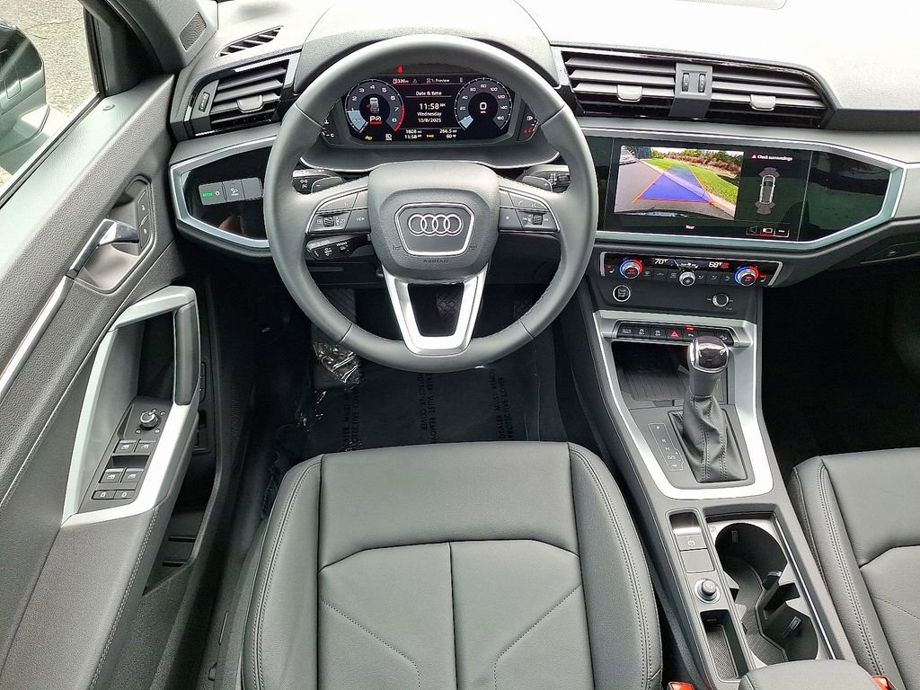 2025 Audi Q3 S line Premium photo 2
