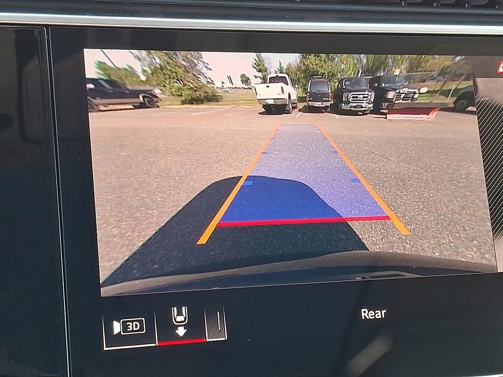 New 2025 Audi Q7 55 Premium SUV