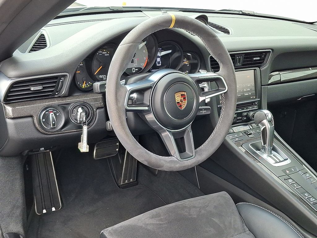 2016 Porsche 911 GT3 RS Coupe photo 4