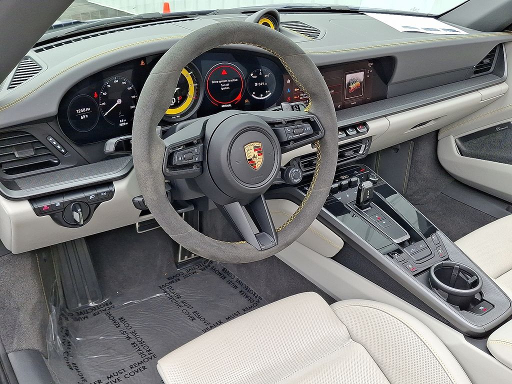 2024 Porsche 911 Targa 4S photo 4