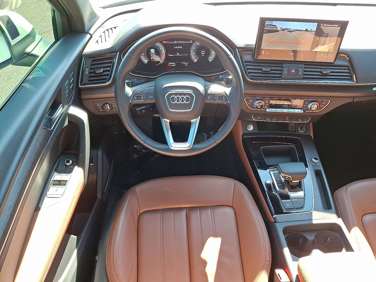 2023 Audi Q5 45 S line Premium Plus photo 2