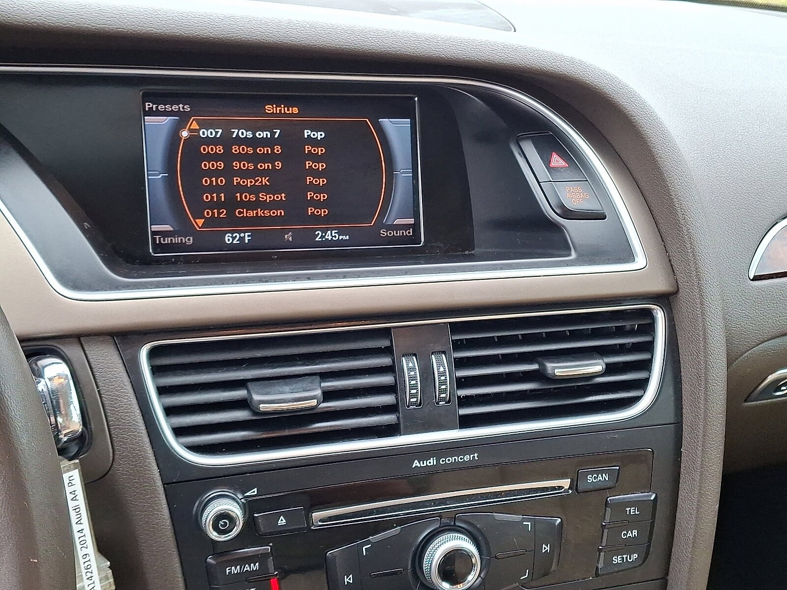 2014 Audi A4 Quattro Premium photo 3