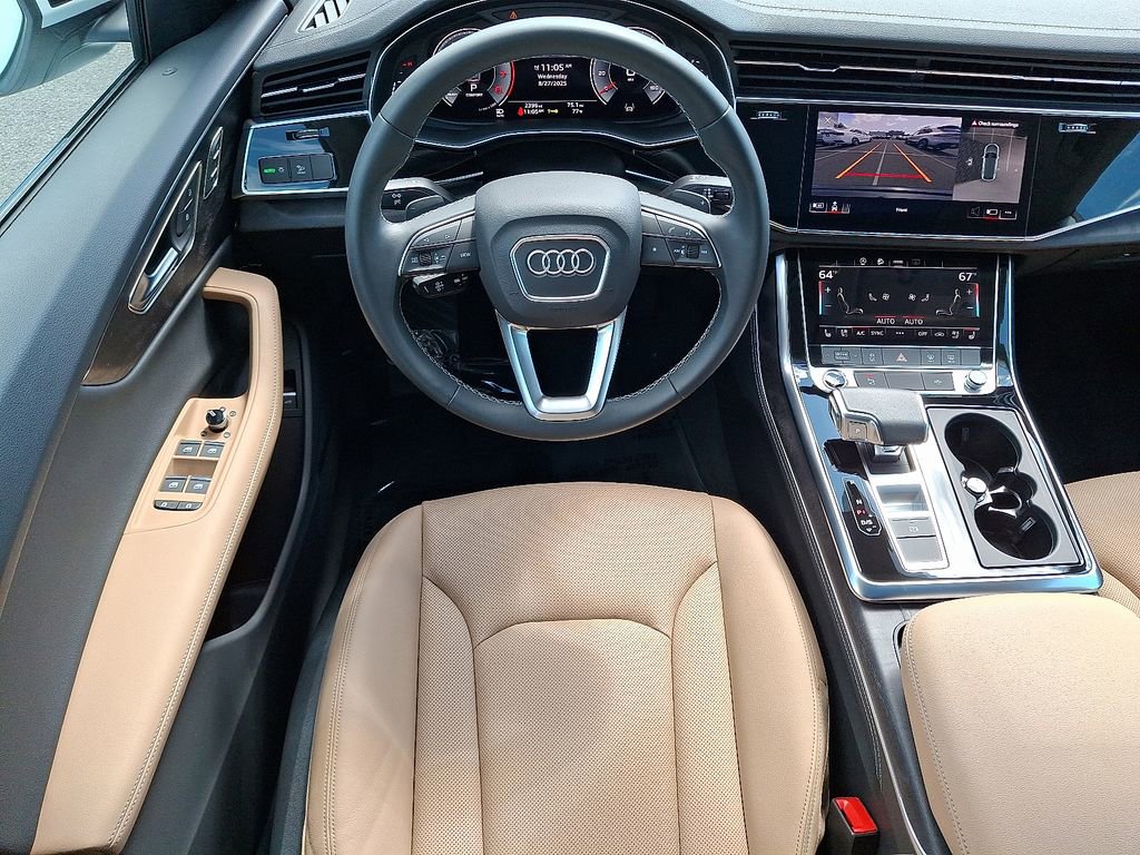 2025 Audi Q8 55 Premium Plus photo 2
