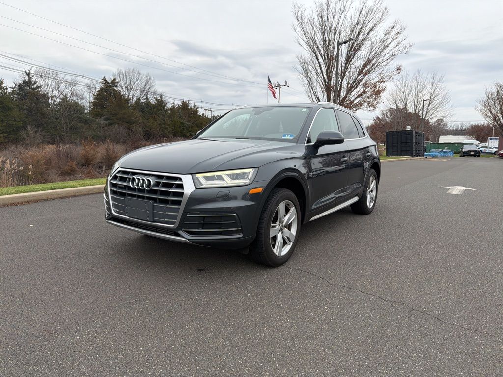 2018 Audi Q5 2.0T Premium Plus photo 2