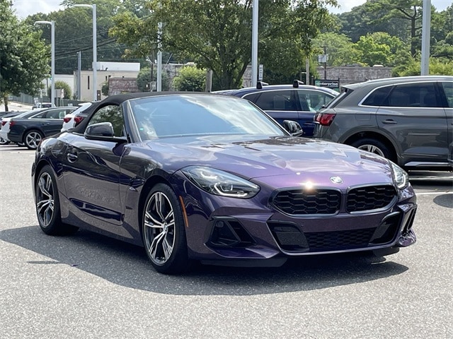 Used 2023 BMW Z4 Base with VIN WBAHF3C04PWY19189 for sale in Huntington Station, NY