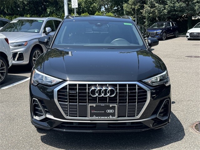 2022 Audi Q3 S line Premium photo 3