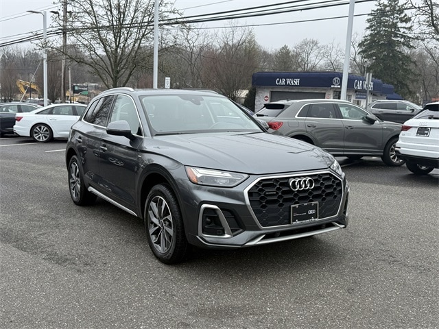 Used 2022 Audi Q5 Premium with VIN WA1GAAFY5N2118243 for sale in Huntington Station, NY