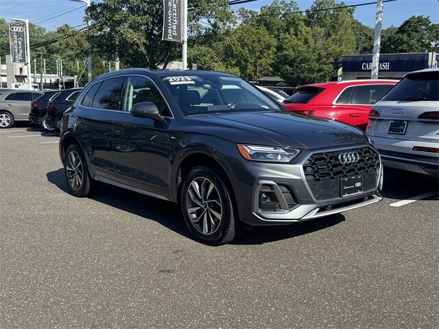 2023 Audi Q5 45 S line Premium photo 2