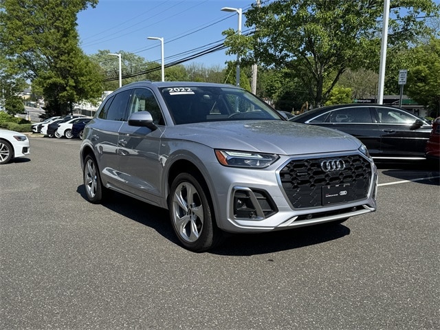 Used 2022 Audi Q5 Premium Plus with VIN WA1EAAFY1N2059148 for sale in Huntington Station, NY