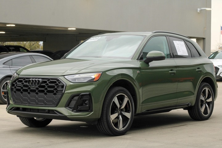 green_audi_q5.jpg