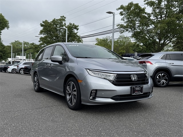 Used 2022 Honda Odyssey Touring with VIN 5FNRL6H81NB056288 for sale in Huntington Station, NY